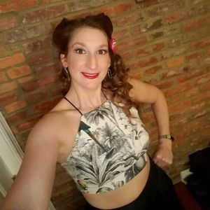 Meet your Posher, Danielle